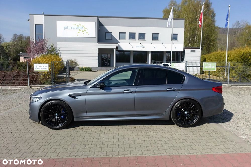 BMW M5 Competition - 8