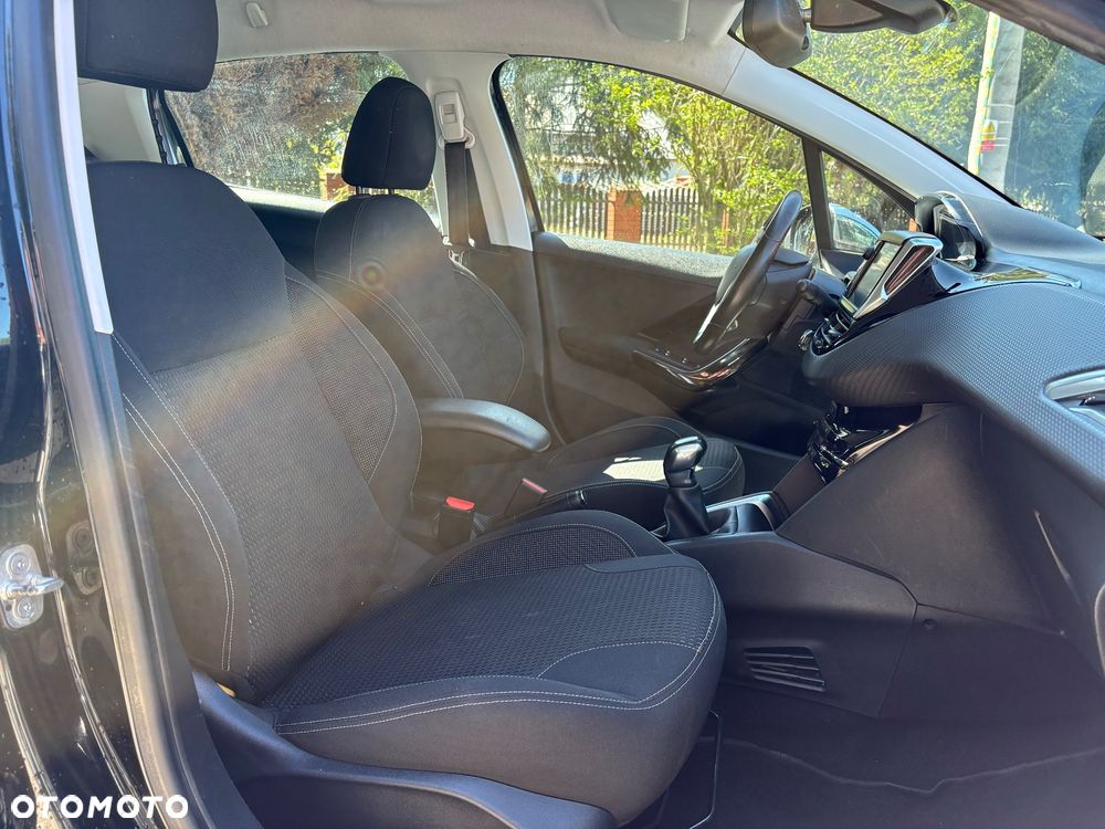 Peugeot 208 PureTech 82 Start & Stop Allure - 19
