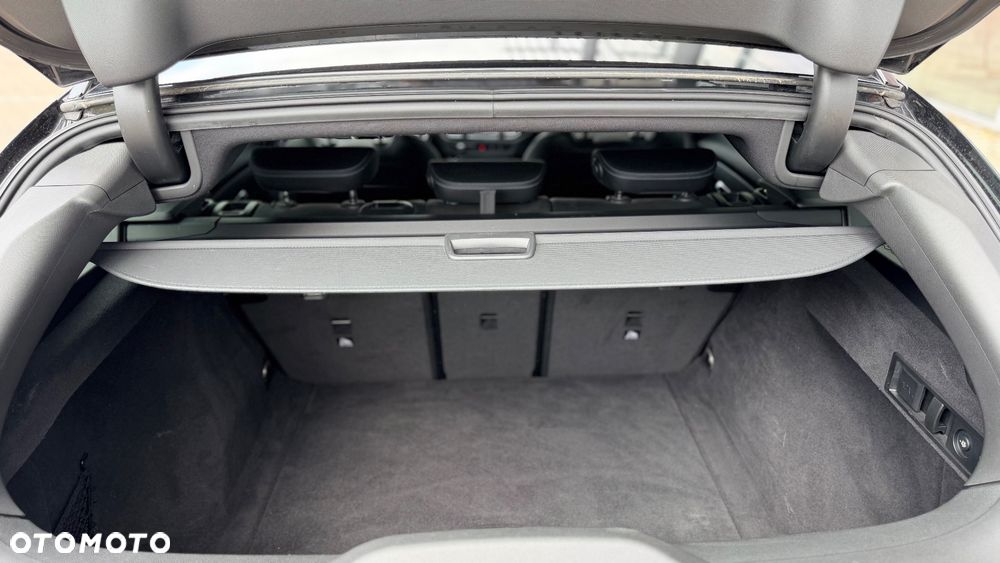BMW Seria 3 330d xDrive MHEV Sport Line - 32