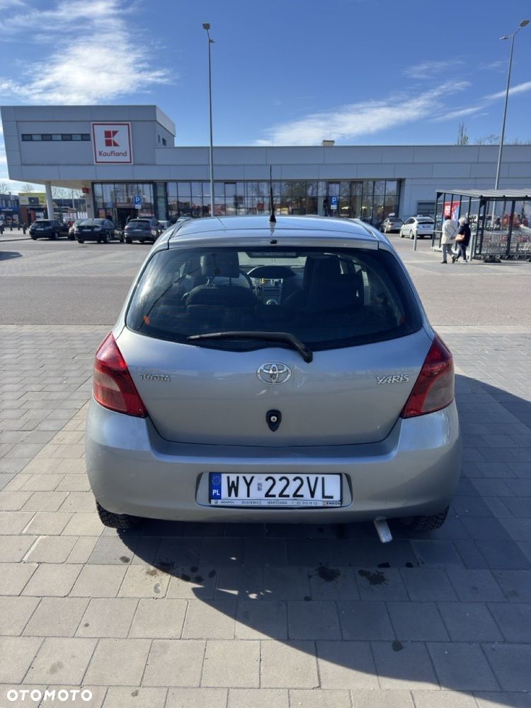 Toyota Yaris 1.0 Luna - 5