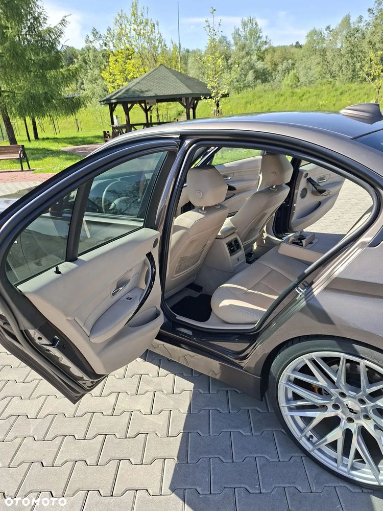BMW Seria 3 320d - 14