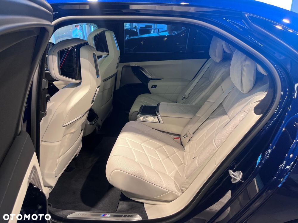 BMW Seria 7 740d xDrive mHEV sport - 25