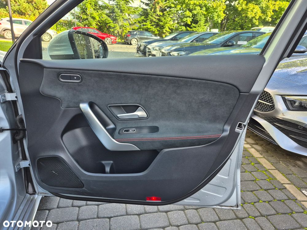 Mercedes-Benz Klasa A 200 AMG Line 7G-DCT - 29