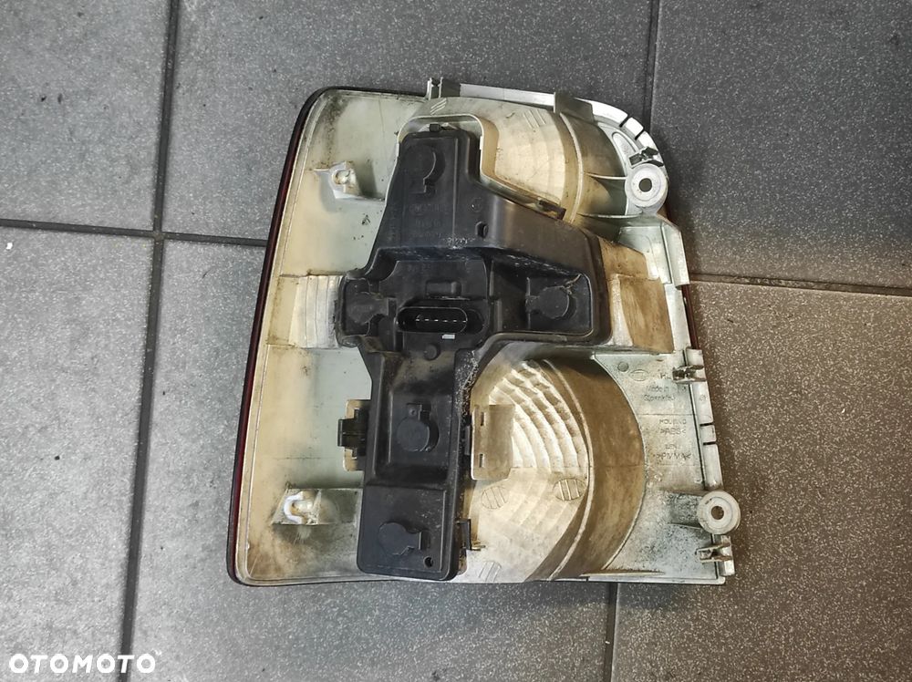 LAMPA TYŁ TYLNA VW TOURAN 1T0 03-07R PRAWA OE WYSYŁKA !!!!! - 3
