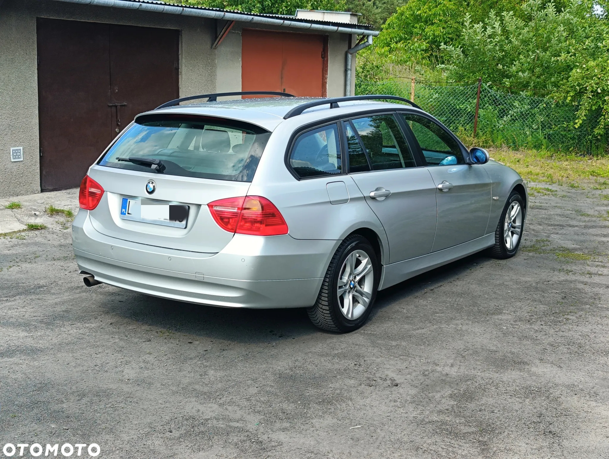 BMW Seria 3 318i Touring - 4