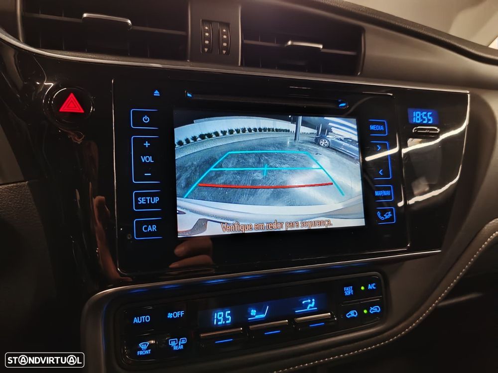 Toyota Auris Touring Sports 1.4 D-4D C.+P.Sport+Navi - 12