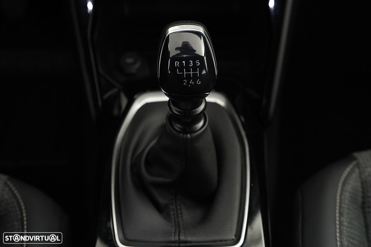 Peugeot 2008 1.2 PureTech Allure - 15