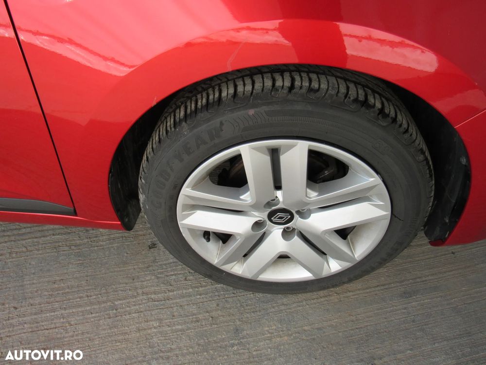Renault Clio - 7