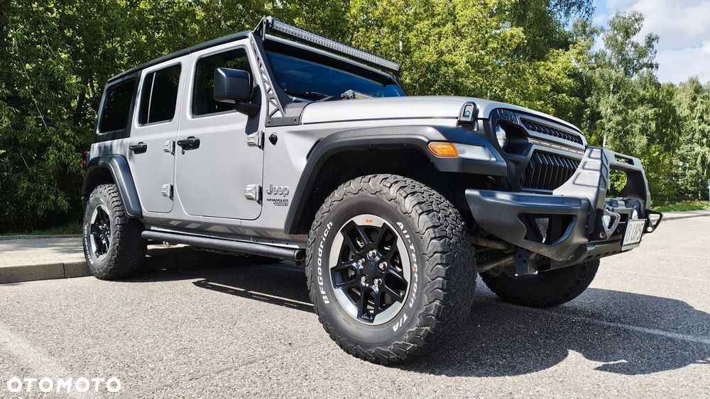 Jeep Wrangler - 30