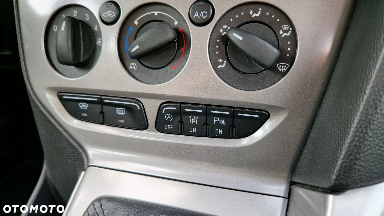 Ford Focus 1.0 EcoBoost Ambiente - 13