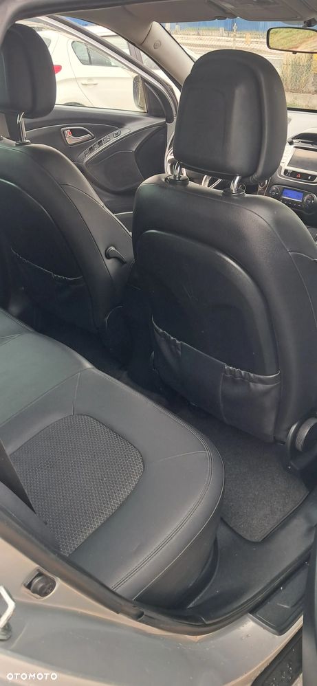 Hyundai ix35 2.0 2WD Style - 19