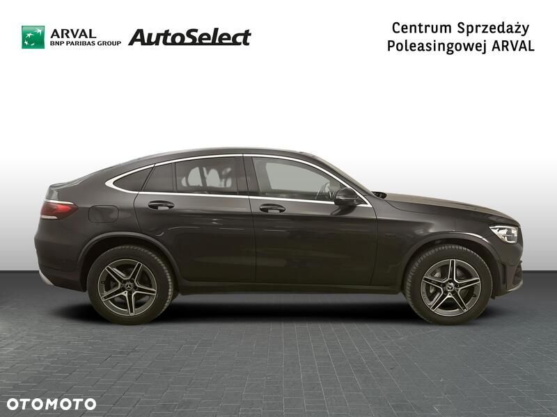 Mercedes-Benz GLC 300 e 4-Matic - 8