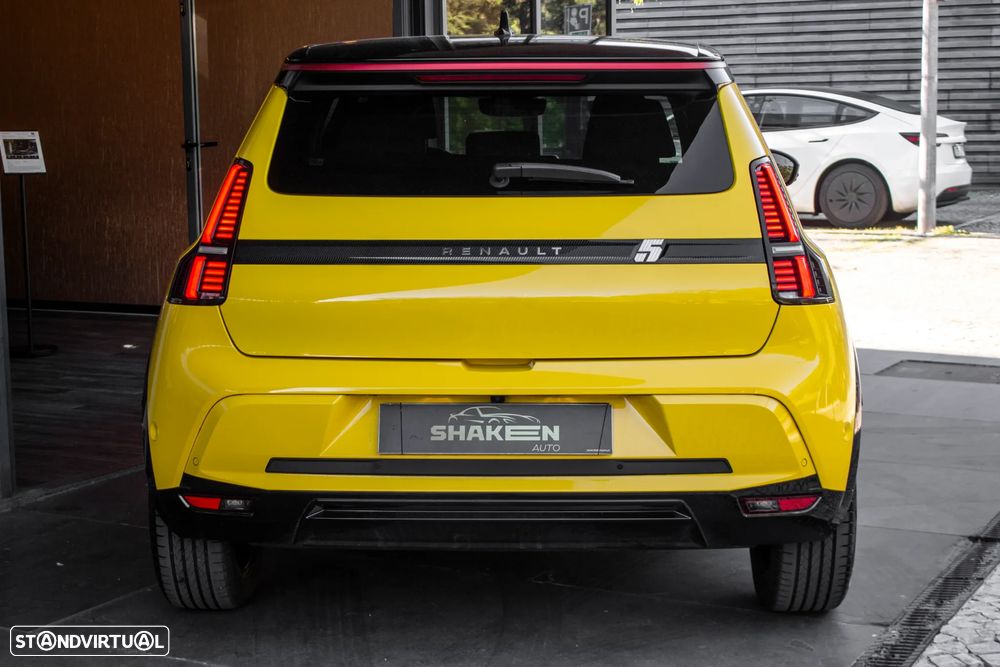Renault 5 E-Tech 52 kWh Iconic Cinq Autonomia Conforto - 12