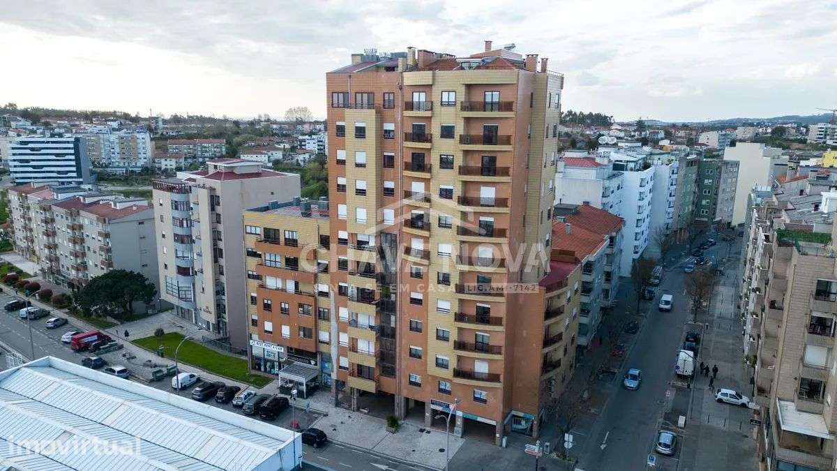 T3 Renovado no Centro de São João da Madeira - Grande imagem: 3/38