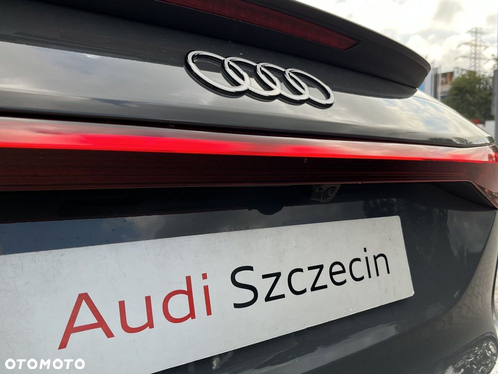 Audi Q6 e-tron - 12