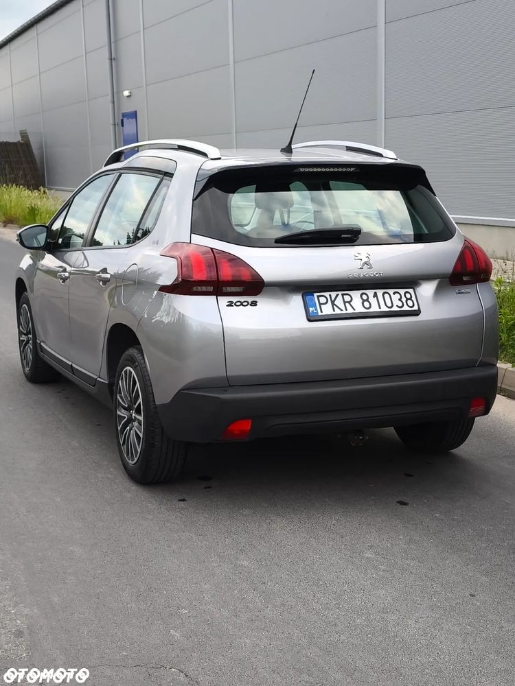 Peugeot 2008 - 8