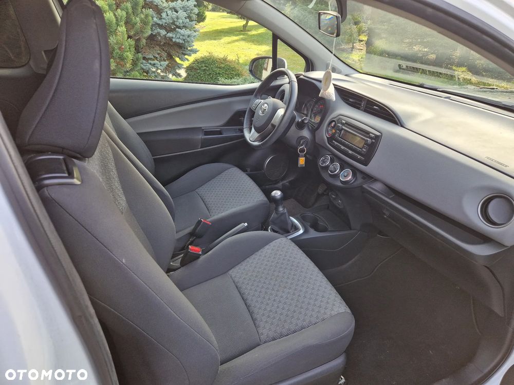 Toyota Yaris - 16