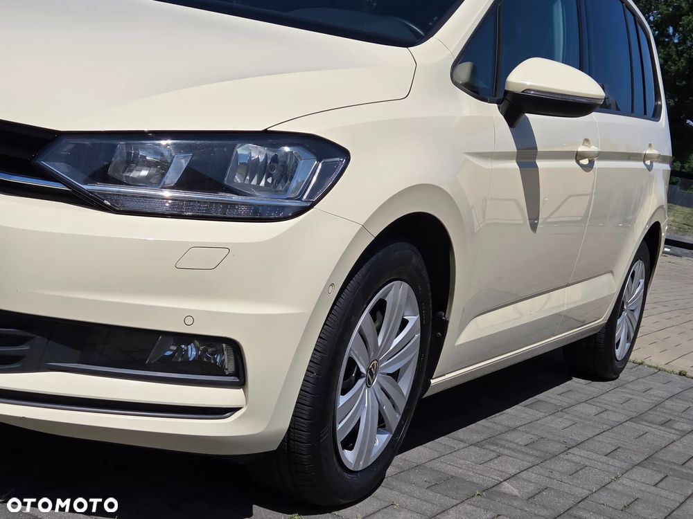 Volkswagen Touran 2.0 TDI SCR DSG Trendline - 9