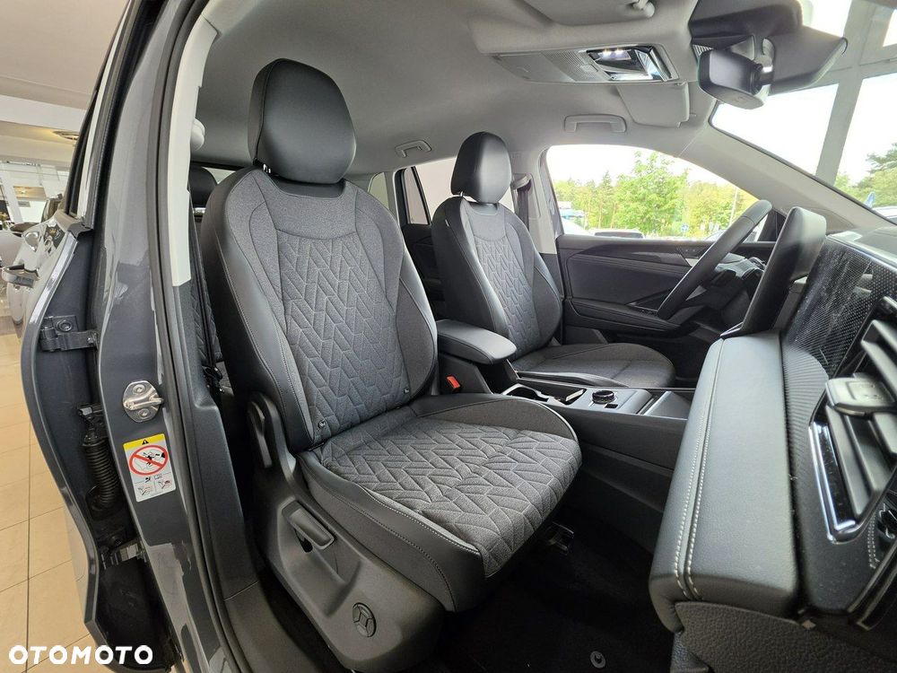 Volkswagen Tiguan - 13