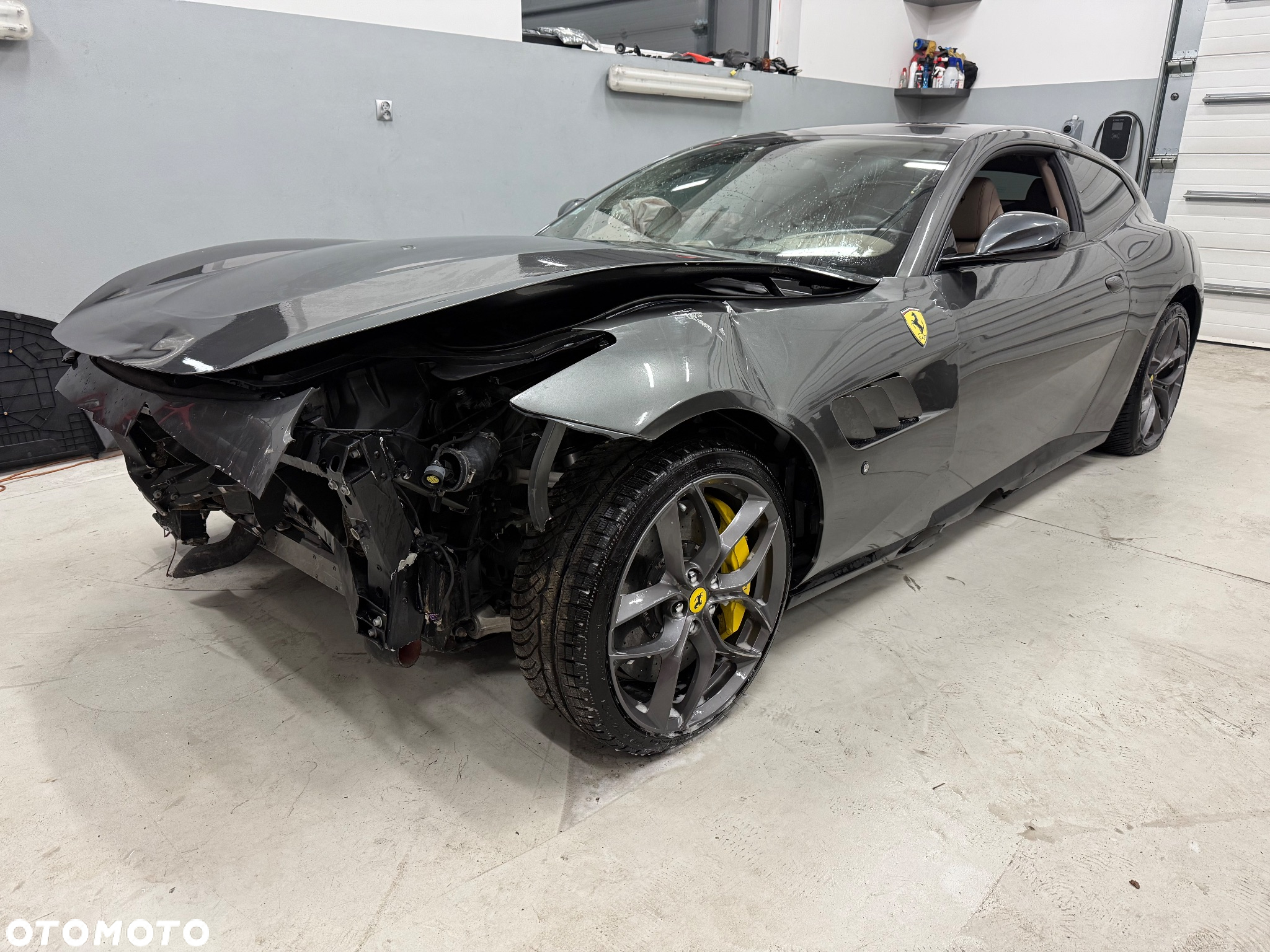 Ferrari GTC4Lusso - 4