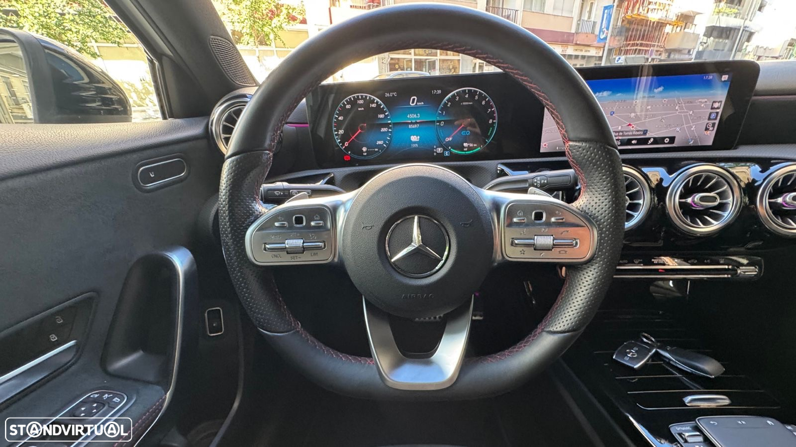 Mercedes-Benz A 250 e AMG Line - 14