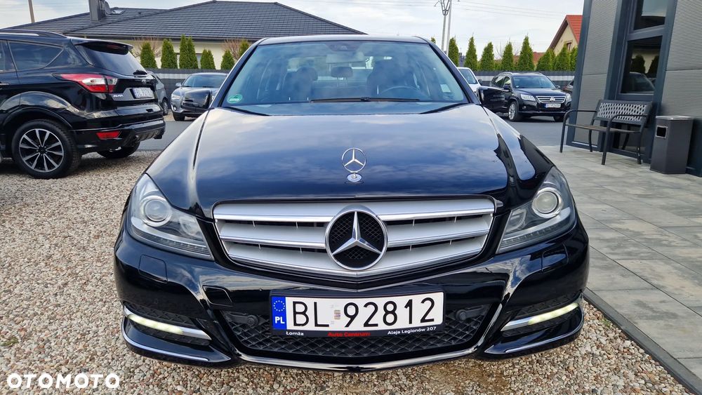 Mercedes-Benz Klasa C - 32