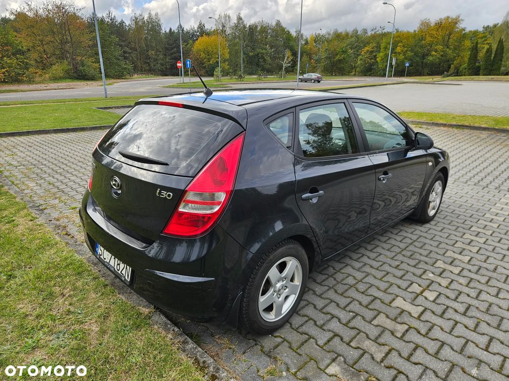 Hyundai i30 1.4 Base - 3