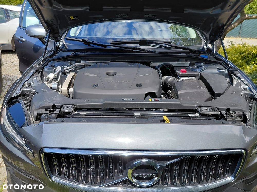 Volvo V60 Cross Country B5 B AWD Plus - 6