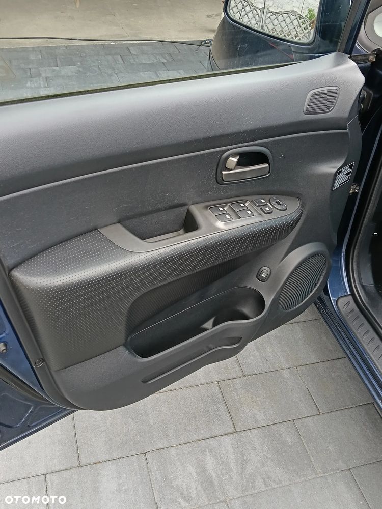 Kia Carens 2.0 CRDi Freedom 7os - 16