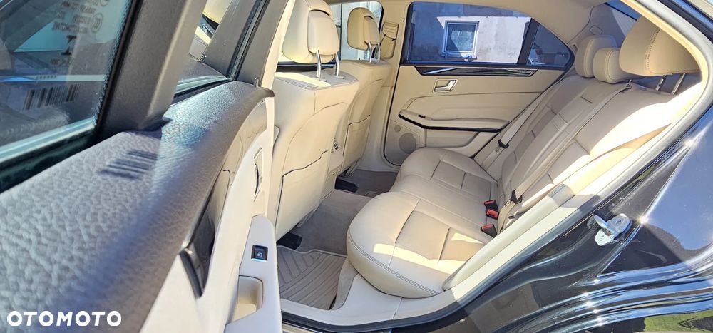 Mercedes-Benz Klasa E 220 BlueTEC 4-Matic Elegance - 12