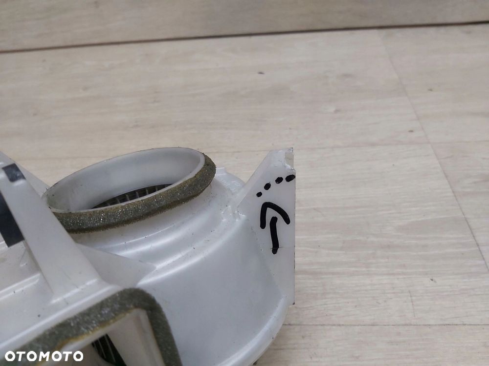 Toyota Prius III PLUS DMUCHAWA WENTYLATOR BATERII - 4