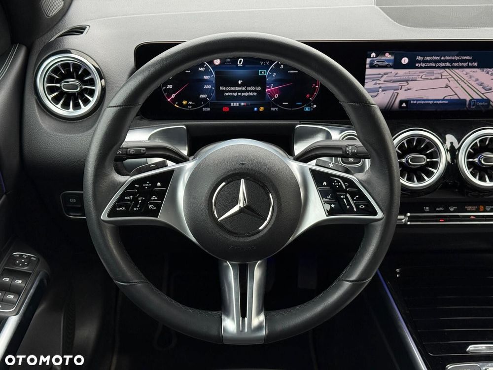 Mercedes-Benz GLB - 9