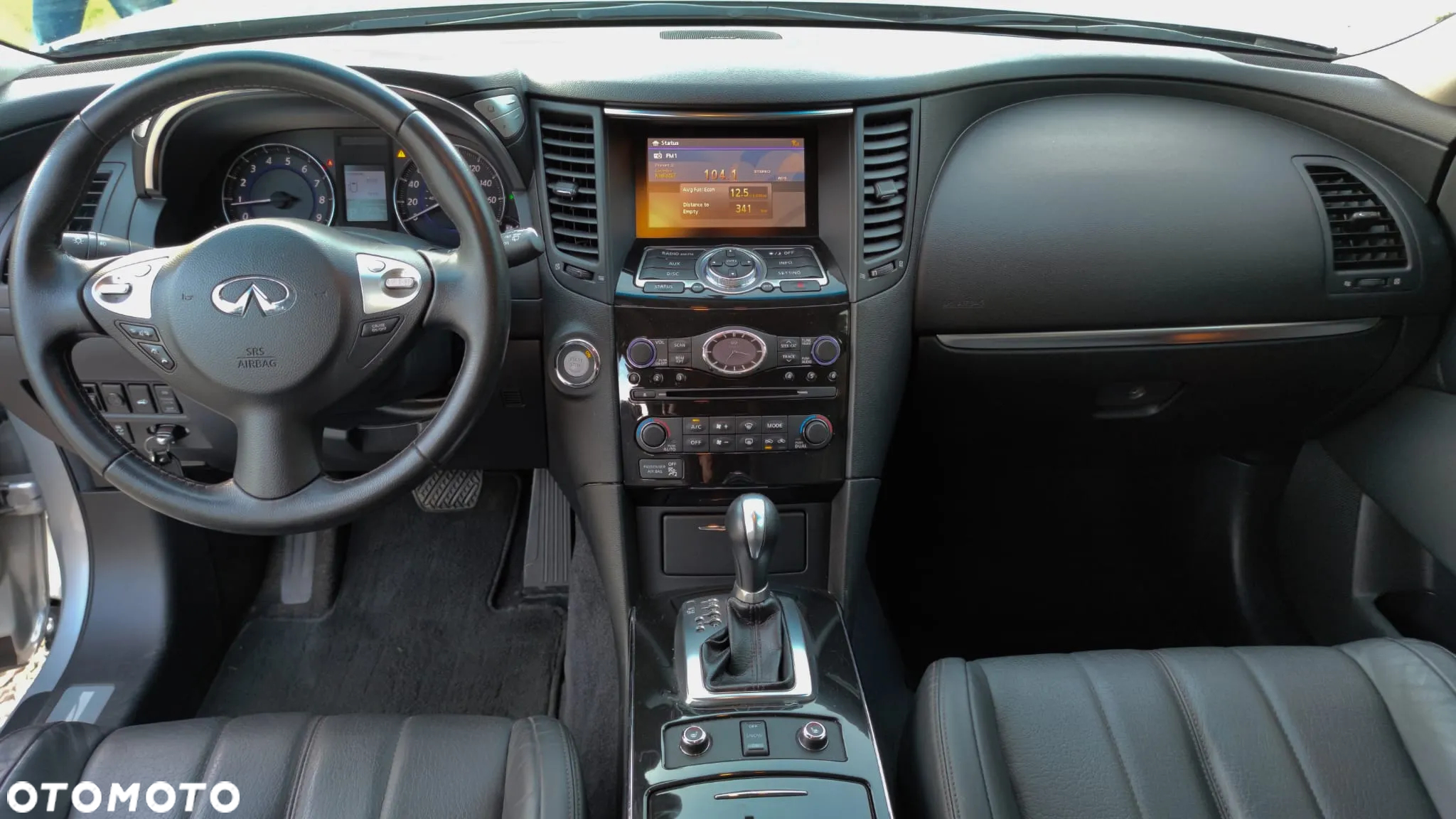 Infiniti QX70 3.7 GT - 11
