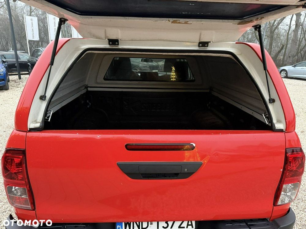 Toyota Hilux 2.4 D-4D Double Cab DLX 4x4 - 17