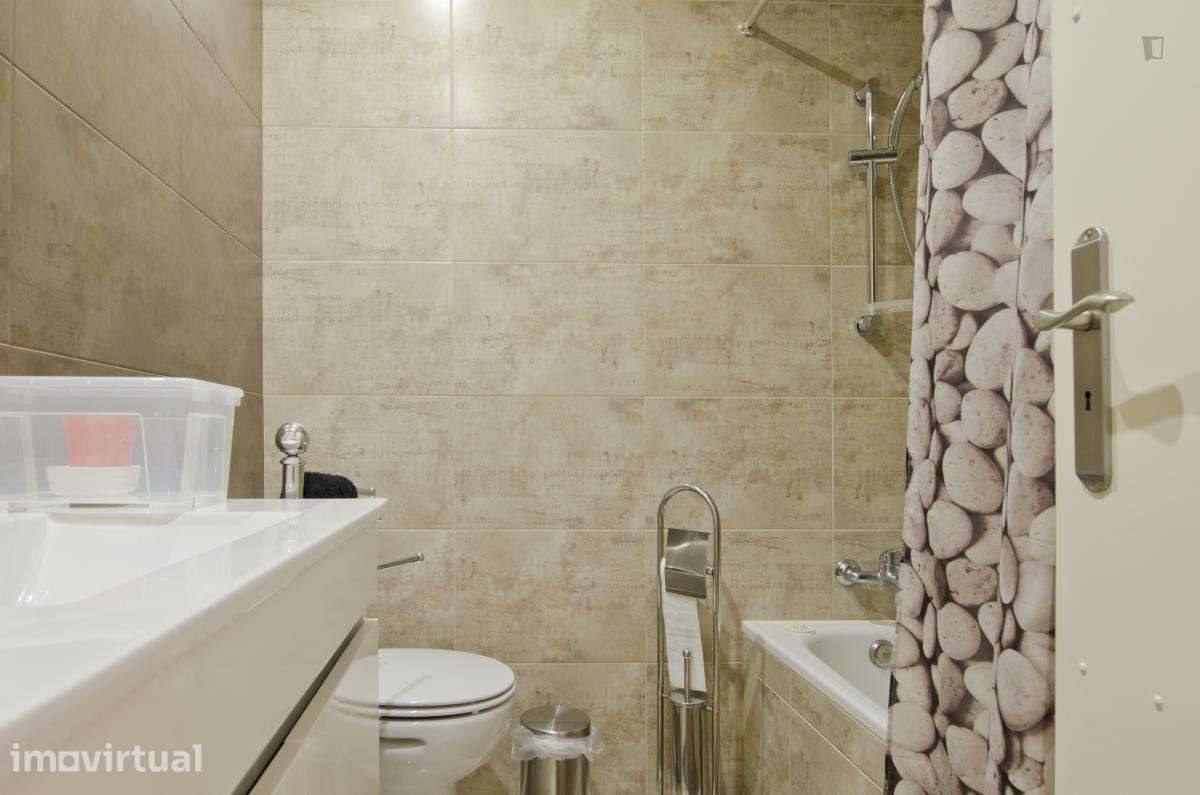 Quarto - localizado em Sete Rios Lisbon - Grande imagem: 5/23