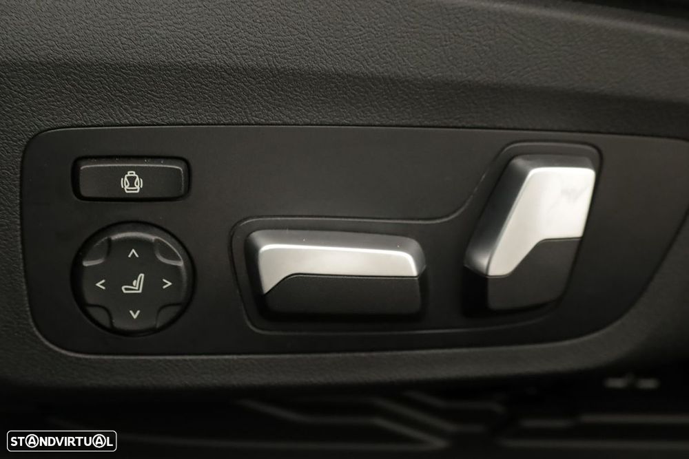 BMW 420 i Pack Desportivo M Auto - 24