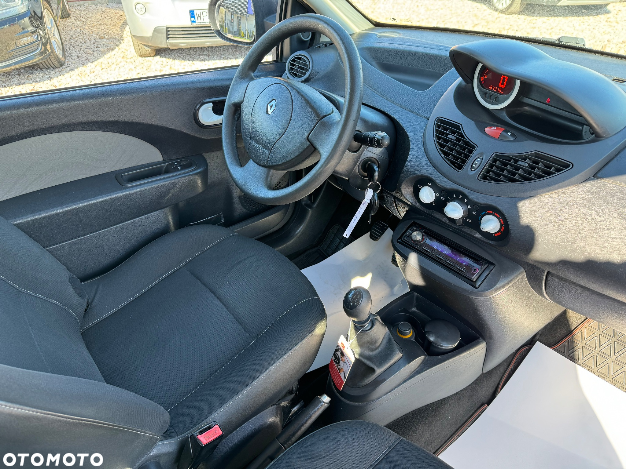 Renault Twingo 1.2 LEV 16V 75 Yahoo - 23