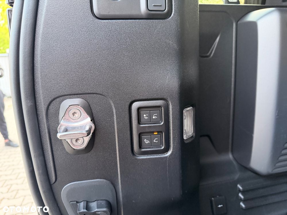 Land Rover Defender 110 P525 V8 - 32