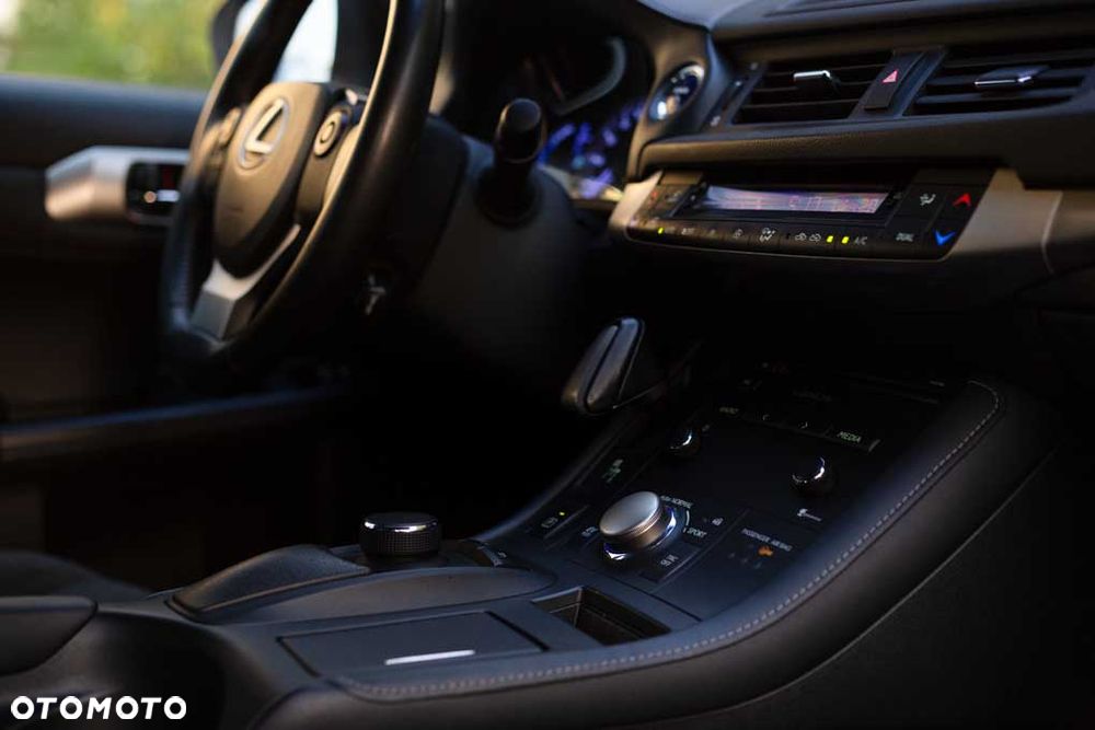 Lexus CT 200h Comfort - 14