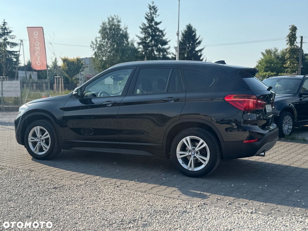 BMW X1 xDrive18d xLine - 10