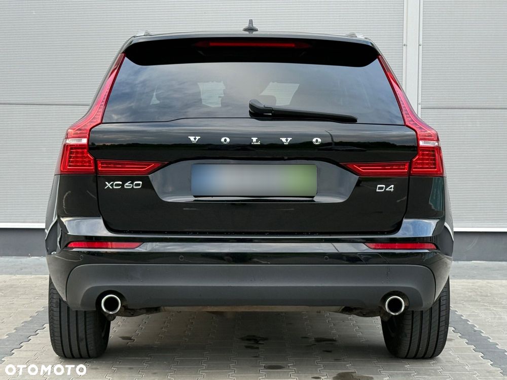 Volvo XC 60 D4 AWD Geartronic Momentum - 8