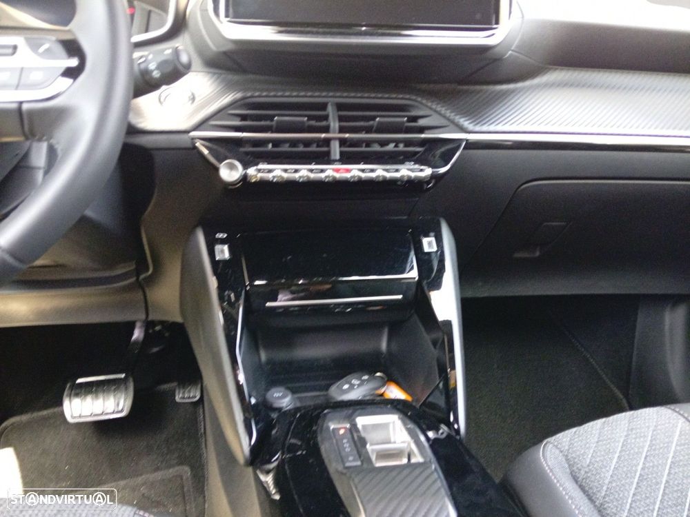 Peugeot e-2008 54 kWh Allure - 11