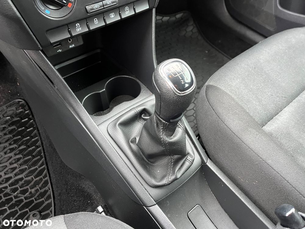 Skoda RAPID 1.2 TSI Ambition - 13