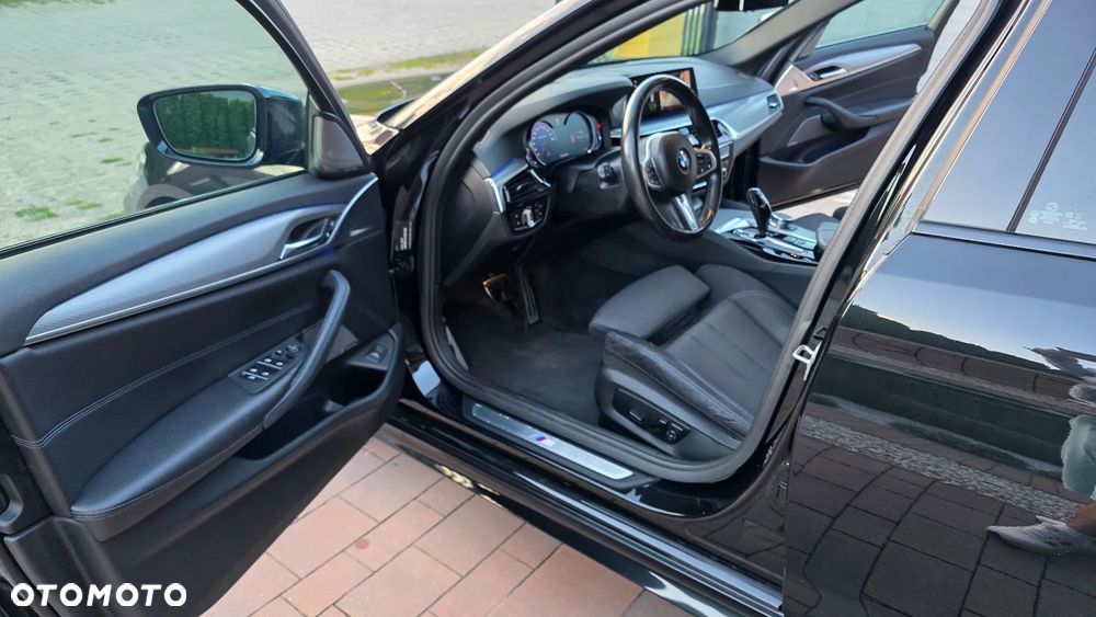 BMW Seria 5 520d xDrive M Sport sport - 18