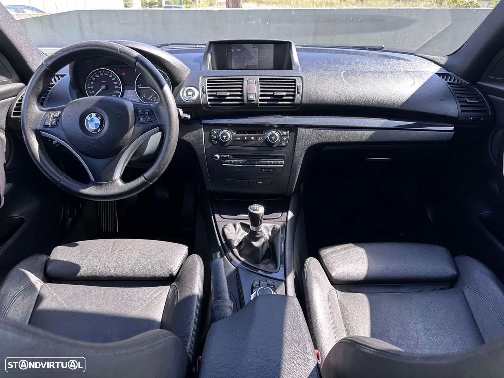 BMW 120 d Limited Edition Lifestyle c/ M Sport Pack - 32