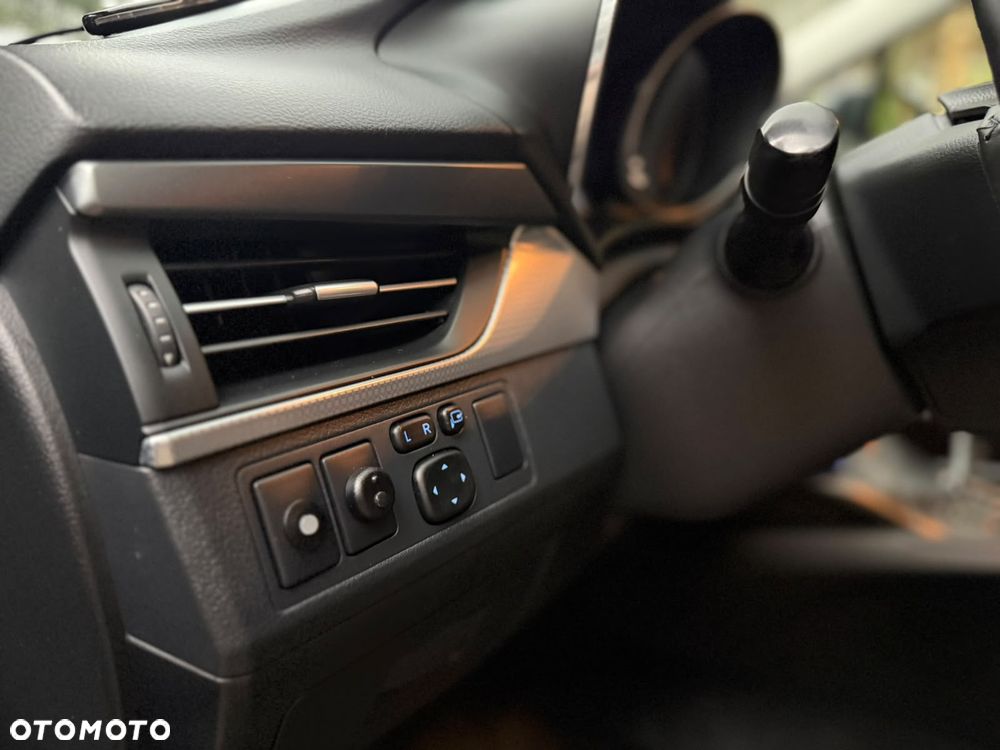 Toyota Avensis 2.0 Premium MS - 13