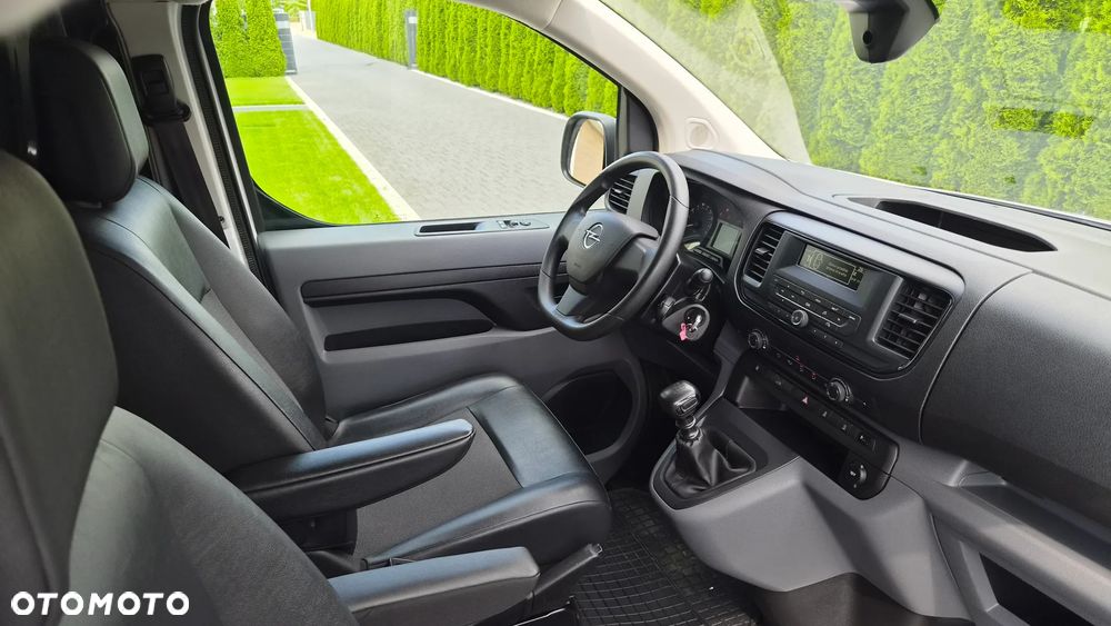 Opel Vivaro - 8