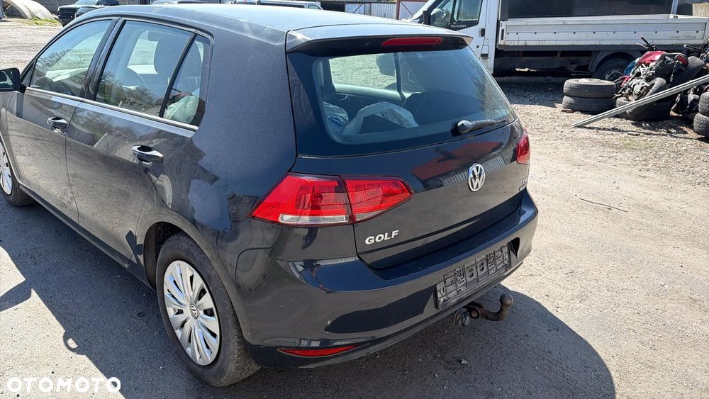 Volkswagen Golf 1.2 TSI BMT Trendline Perfectline - 21