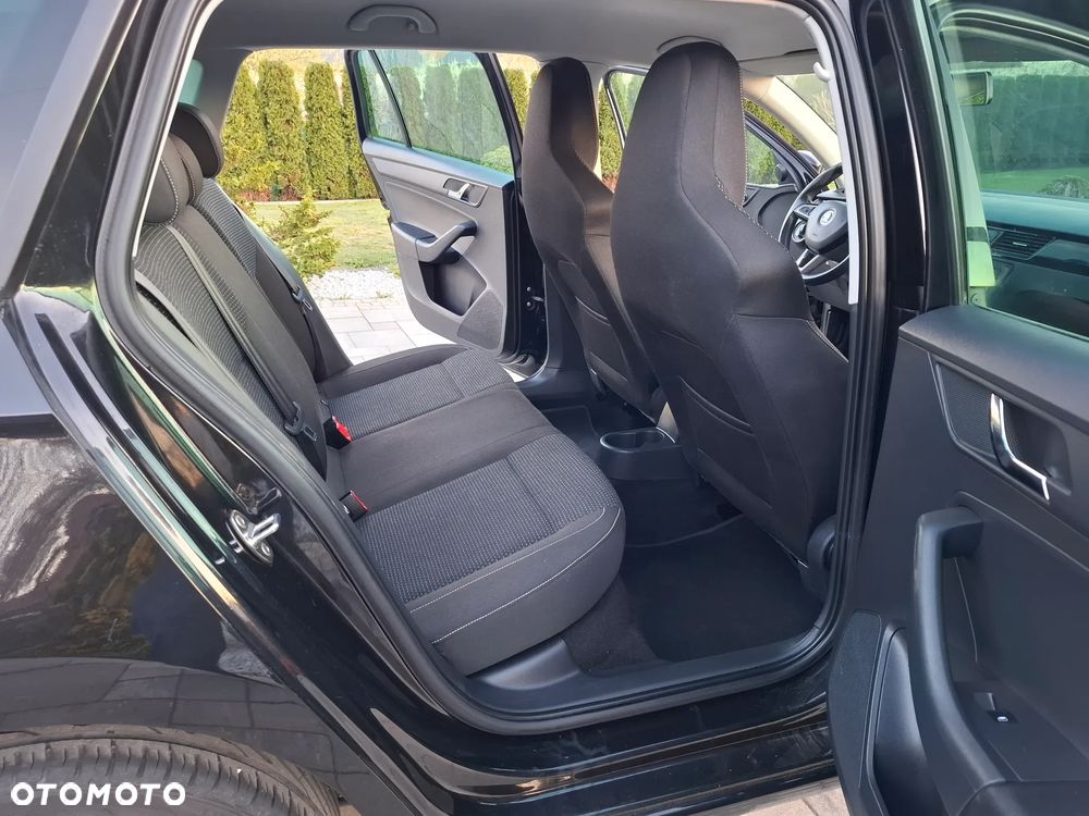 Skoda RAPID 1.6 TDI Ambition - 23