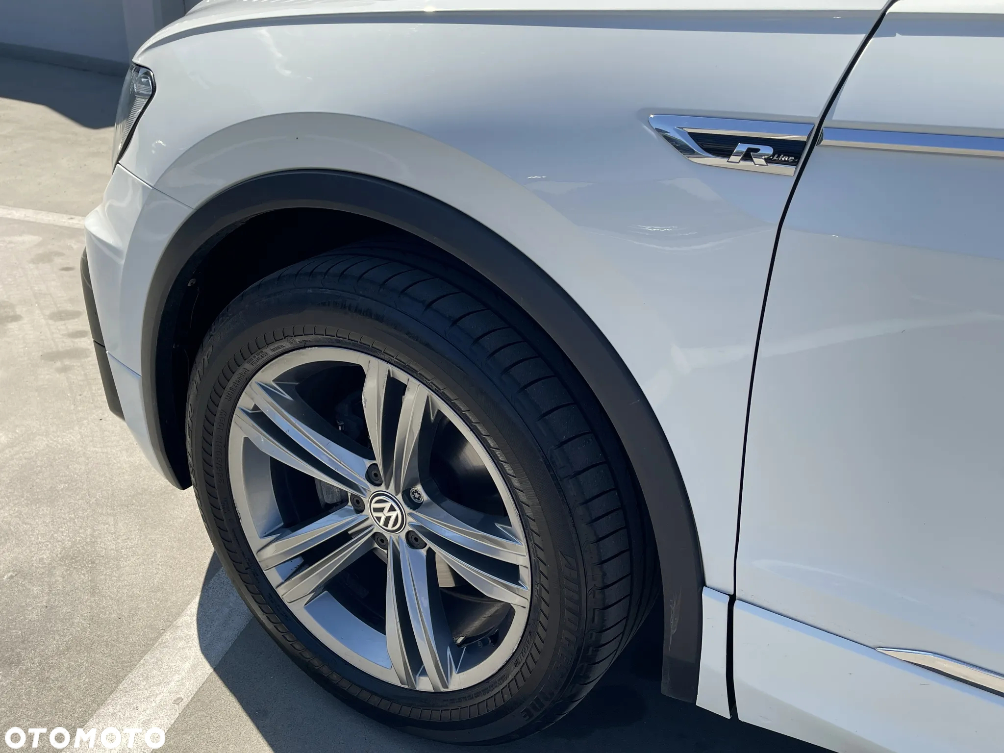 Volkswagen Tiguan 2.0 TDI SCR 4MOTION DSG R-Line - 12